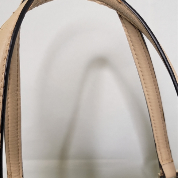 Guess Tote - Picture 9 of 11